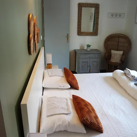 Casa de Férias Town House With View Over The 3 Towers Of Bruges, Cleaning Included Bruges