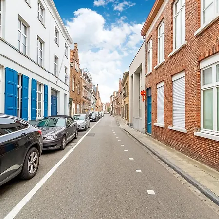 Casa de Férias Town House With View Over The 3 Towers Of Bruges, Cleaning Included *