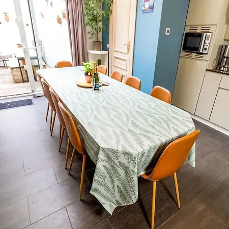 Town House With View Over The 3 Towers Of Bruges, Cleaning Included Bruges